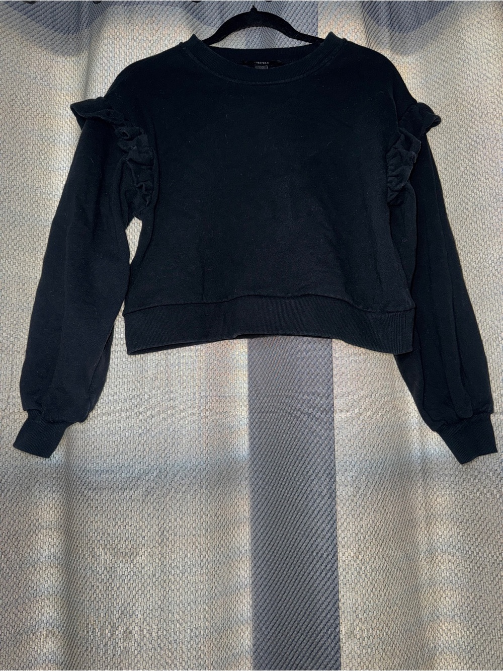 Forever 21 Black Ruffled Cropped Sweatshirt